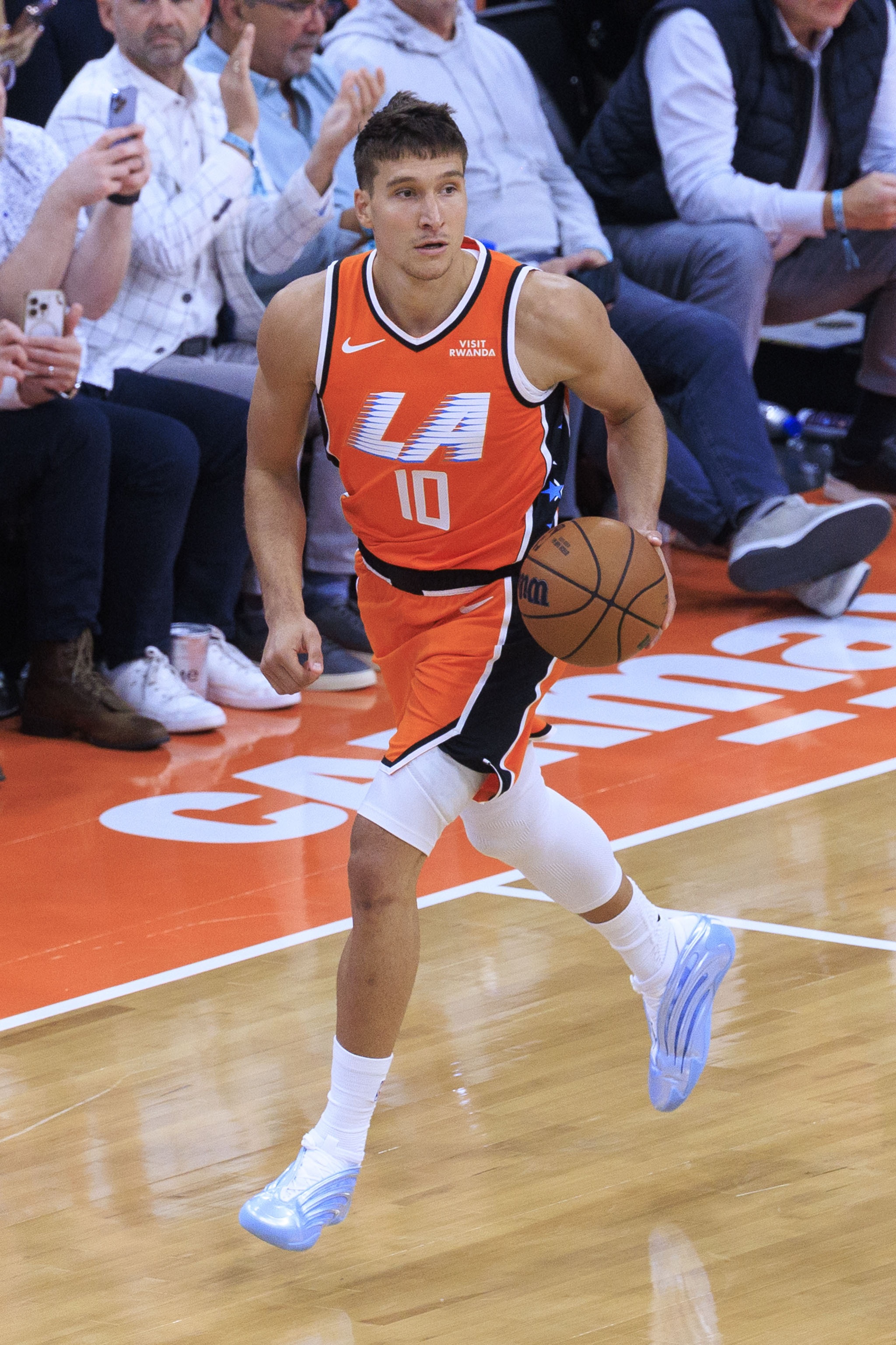 开云体育PC端-美记：快船愿意送走博格丹 想换一位能提升轮换实力的球员