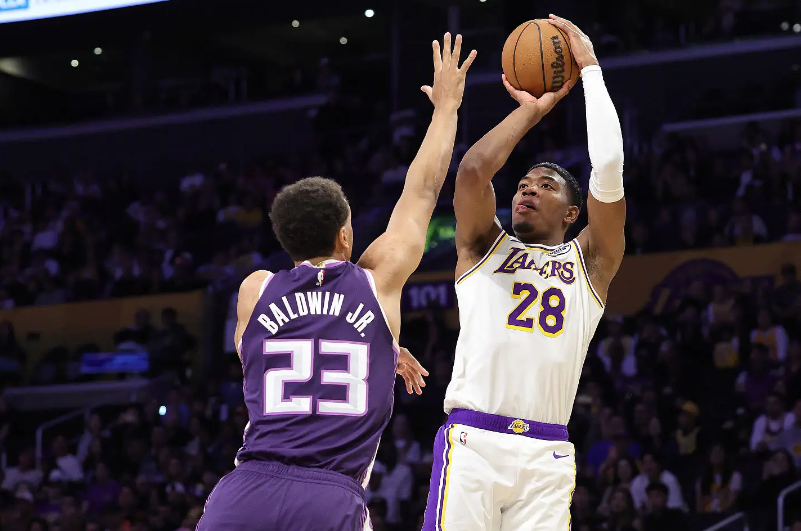 开云体育网页版-得分能力依然很难发挥，湖人锋线大将在第二阵容中无法施展才能？